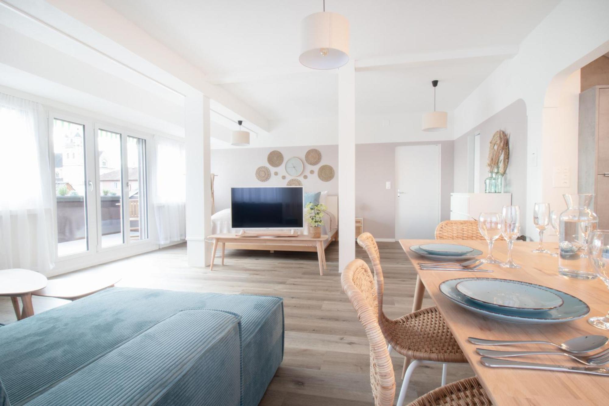 Loewe Apartment Blau นอยเฮาเซิน อัม ไรห์นฟอล ภายนอก รูปภาพ